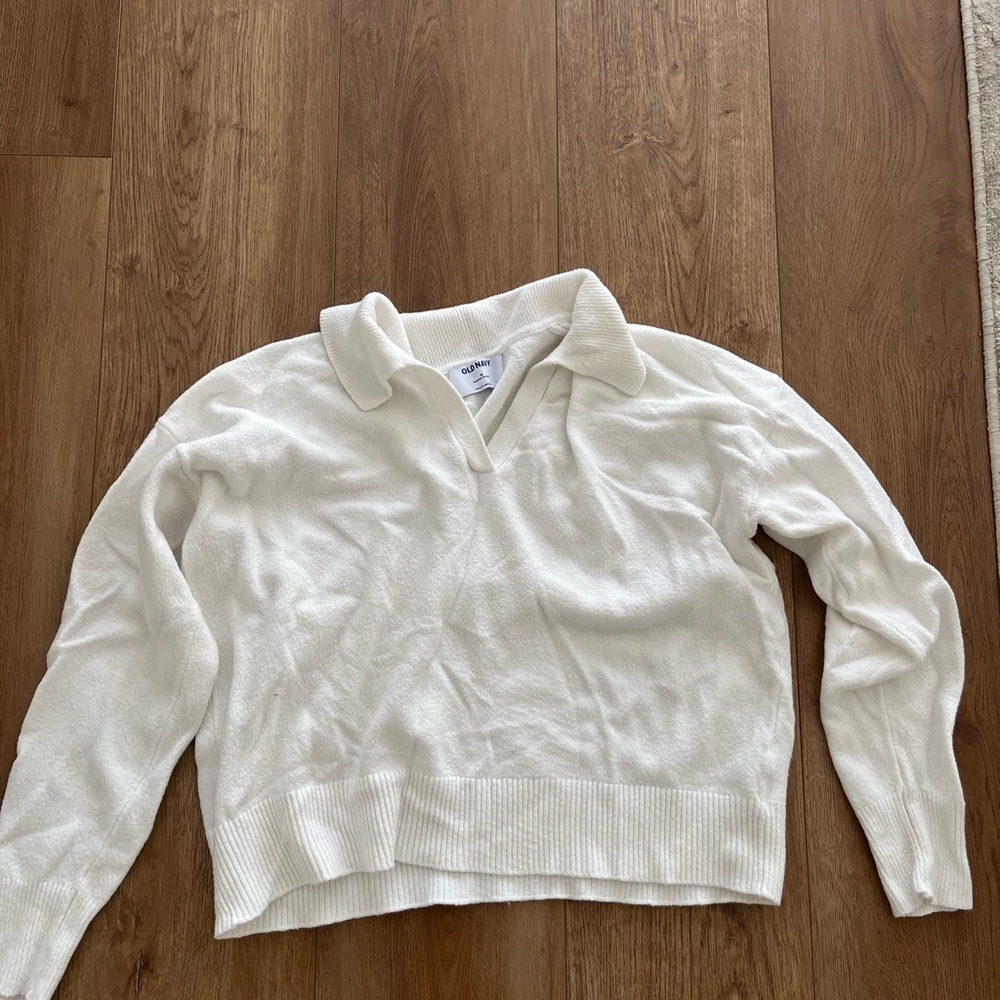 White Collared Knit Pullover Sweater